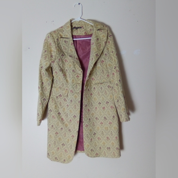 DALIA Elegant Cream Patterned Women's OVERBLAZER - Picture 5 of 8